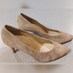 Neiman Marcus Tan Suede Leather Pump Shoes sz 8 3" Heels NWOB Exc Cond Must See!